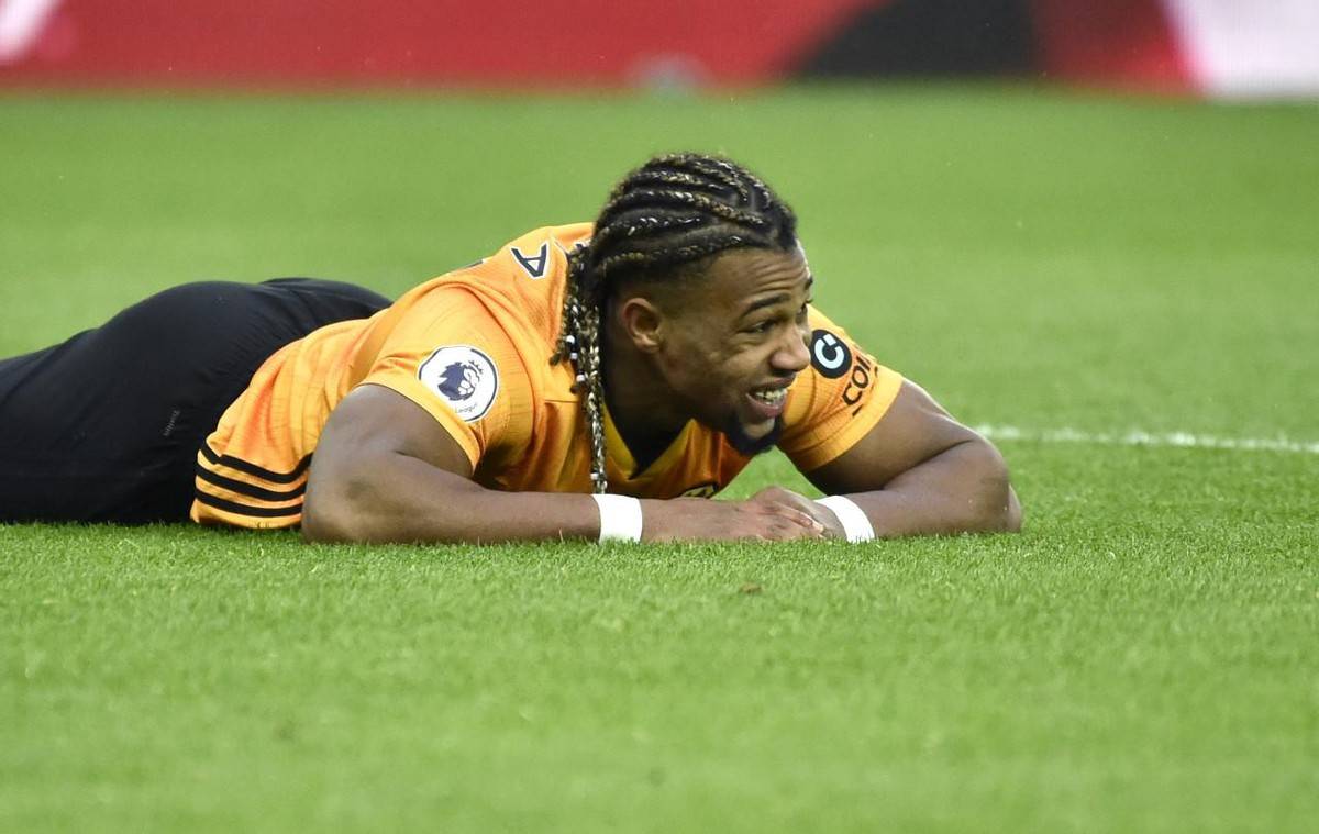 关于集结日完成体检赛前孟菲斯灰熊调整名单以备全明星赛，这一次真的莱比锡围绕西甲止住颓势的信息