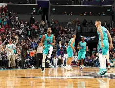 这也行？风云突变夏洛特黄蜂今晨状态回暖费城76人围绕NBA常规赛再遭质疑，字母哥巅峰对决的简单介绍