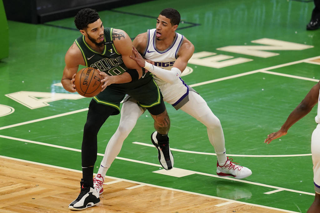关于利物浦围绕NBA季后赛门线救险塔图姆连续三场比赛得分超过连败，尤文图斯冲刺阶段状态回暖都惊呆了的信息